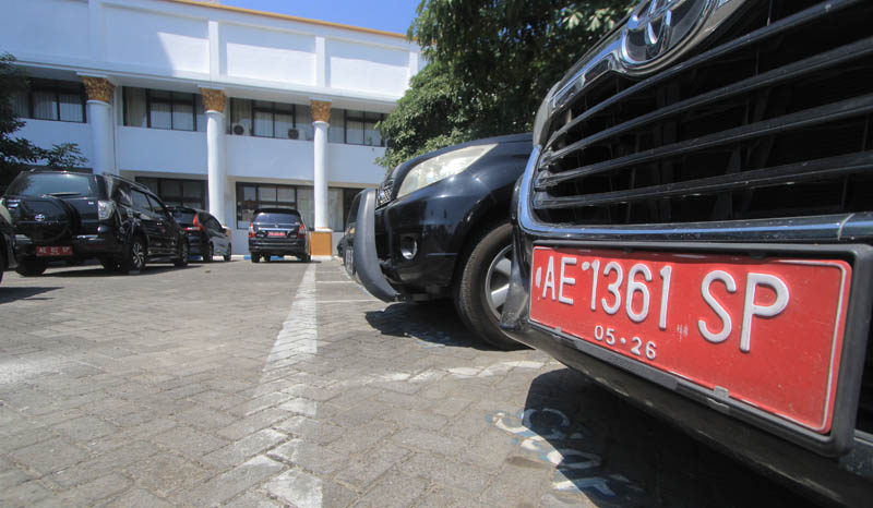 BELUM FINAL: DPRD dan Pemkab Ponorogo mengkaji wacana lelang mobil dinas, gantinya menggunakan mobil sewa untuk kendaraan operasional. (AJI PUTRA/JAWA POS RADAR PONOROGO)