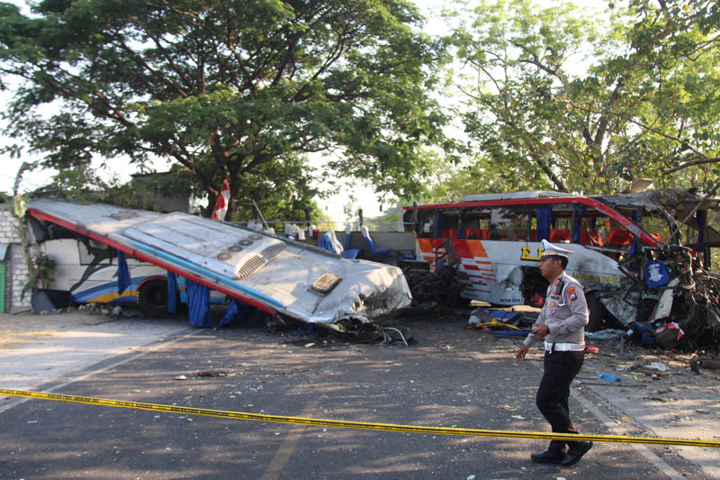 LAKA LANTAS MAUT: Kernet bus Sugeng Rahayu meninggal usai dirawat intensif di RS Widodo. (DOKUMEN/JAWA POS RADAR NGAWI)