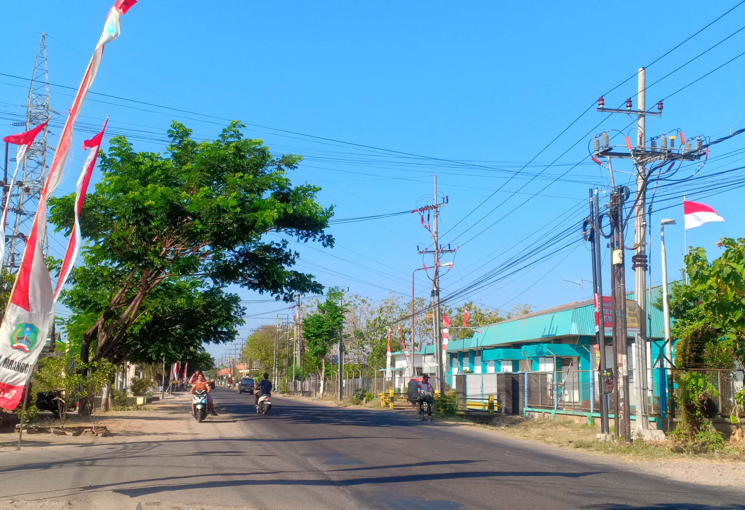 INFRASTRUKTUR : Bupati Suprawoto mengusulkan perubahan nama Jalan Barat menjadi Jalan Raya Kampus Unesa. (APRILITA SARI/JAWA POS RADAR MAGETAN)
