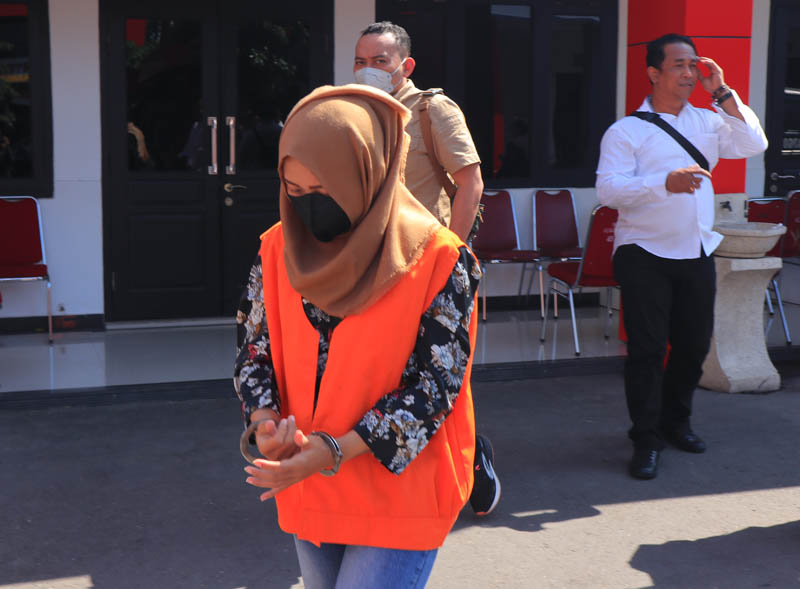 PENJARA LAGI: Salah satu pengedar pil koplo yang berhasil dibekuk Satreskoba Polres Ponorogo dalam Operasi Tumpas Semeru 2023 lalu. (SUGENG DWI/JAWA POS RADAR PONOROGO)