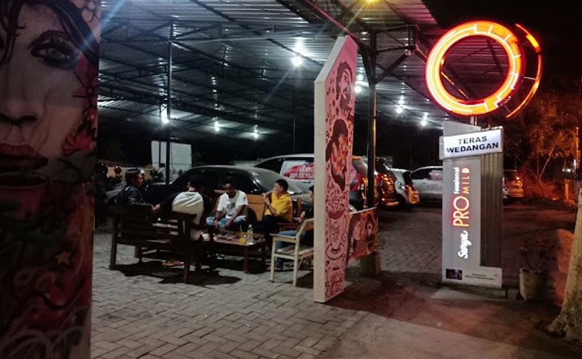 Teras Wedangan Madiun (YUNI KHASANAH/MAGANG IAIN)