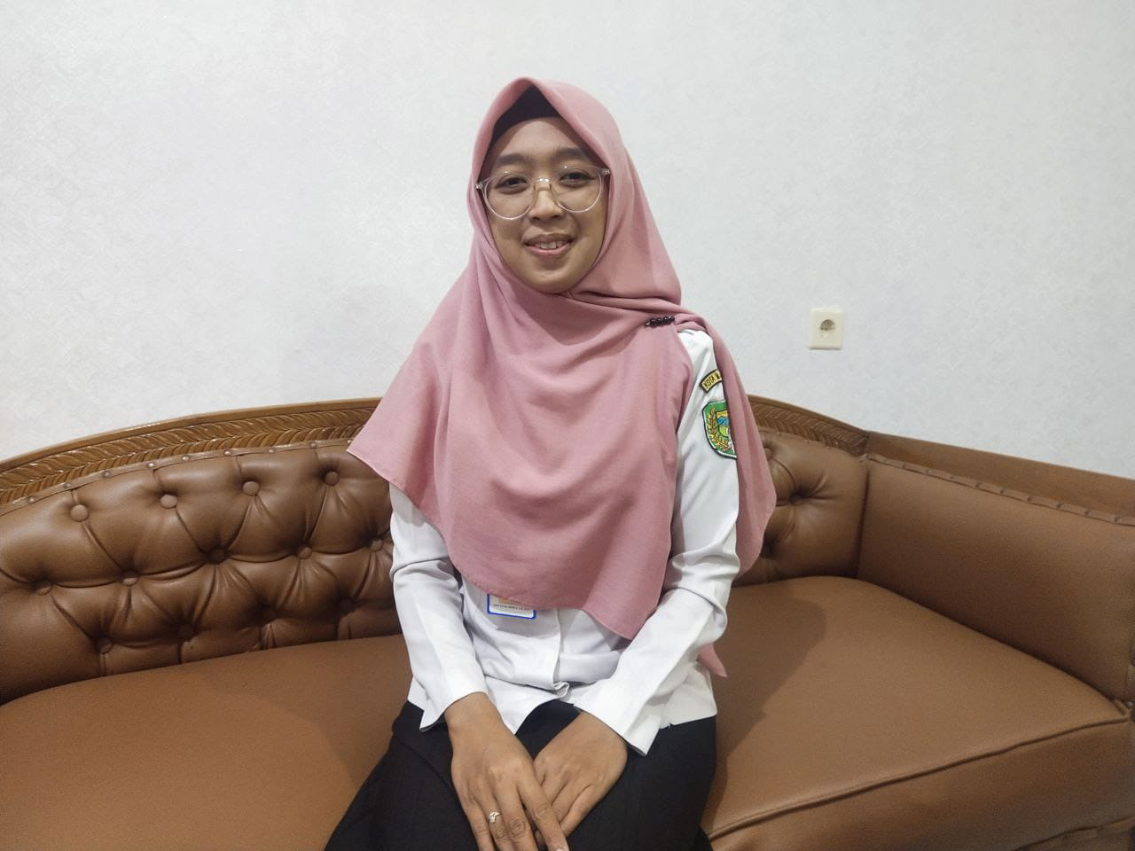 Dewi Ratna Indah Surtiningsih,&nbsp;Lurah Taman (Dokumen/Jawa Pos Radar Madiun)