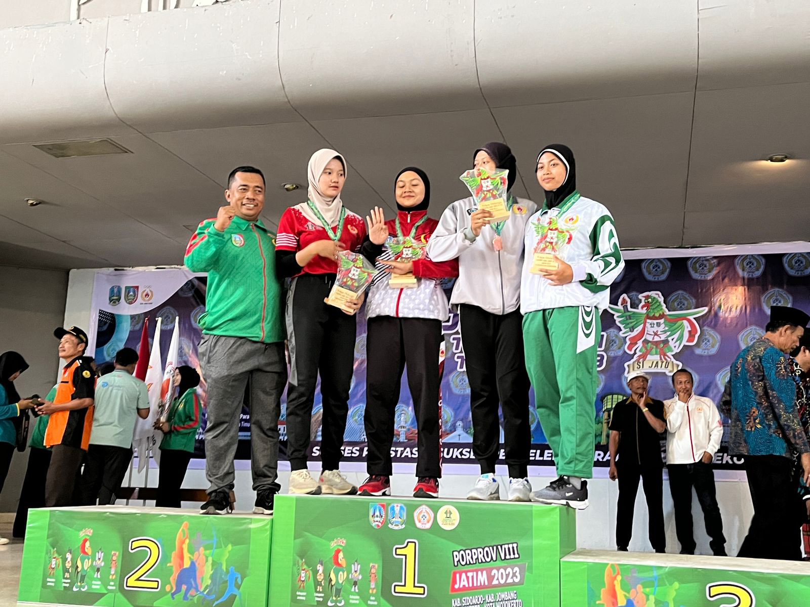 APRESIASI: KONI mengajukan anggaran bonus untuk atlet yang membawa pulang medali dari ajang Porprov VIII Jawa Timur. (KONI UNTUK JAWA POS RADAR NGAWI)