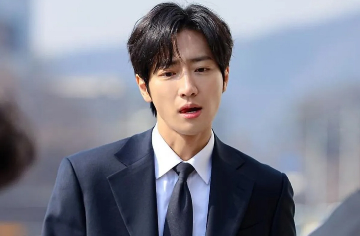 lee sang-yeob (antara)