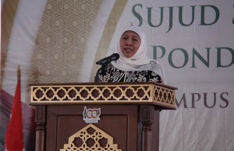 USIA SATU ABAD: Gubernur Jawa Timur Khofifah Indar Parawansa menghadiri peringatan 100 tahun PMDG di Ngawi, kemarin. (ASEP SYAEFUL BACHRI/JAWA POA RADAR NGAWI)