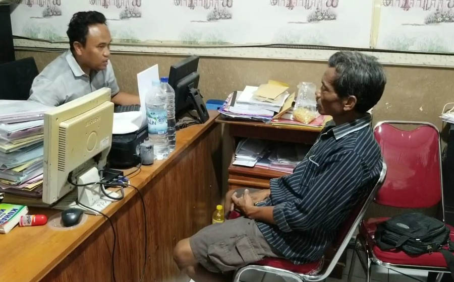 BEJAT: SG ditangkap polisi karena diduga cabuli anak tirinya yang masih di bawah umur. (ASEP SYAEFUL BACHRI/JAWA POS RADAR NGAWI)