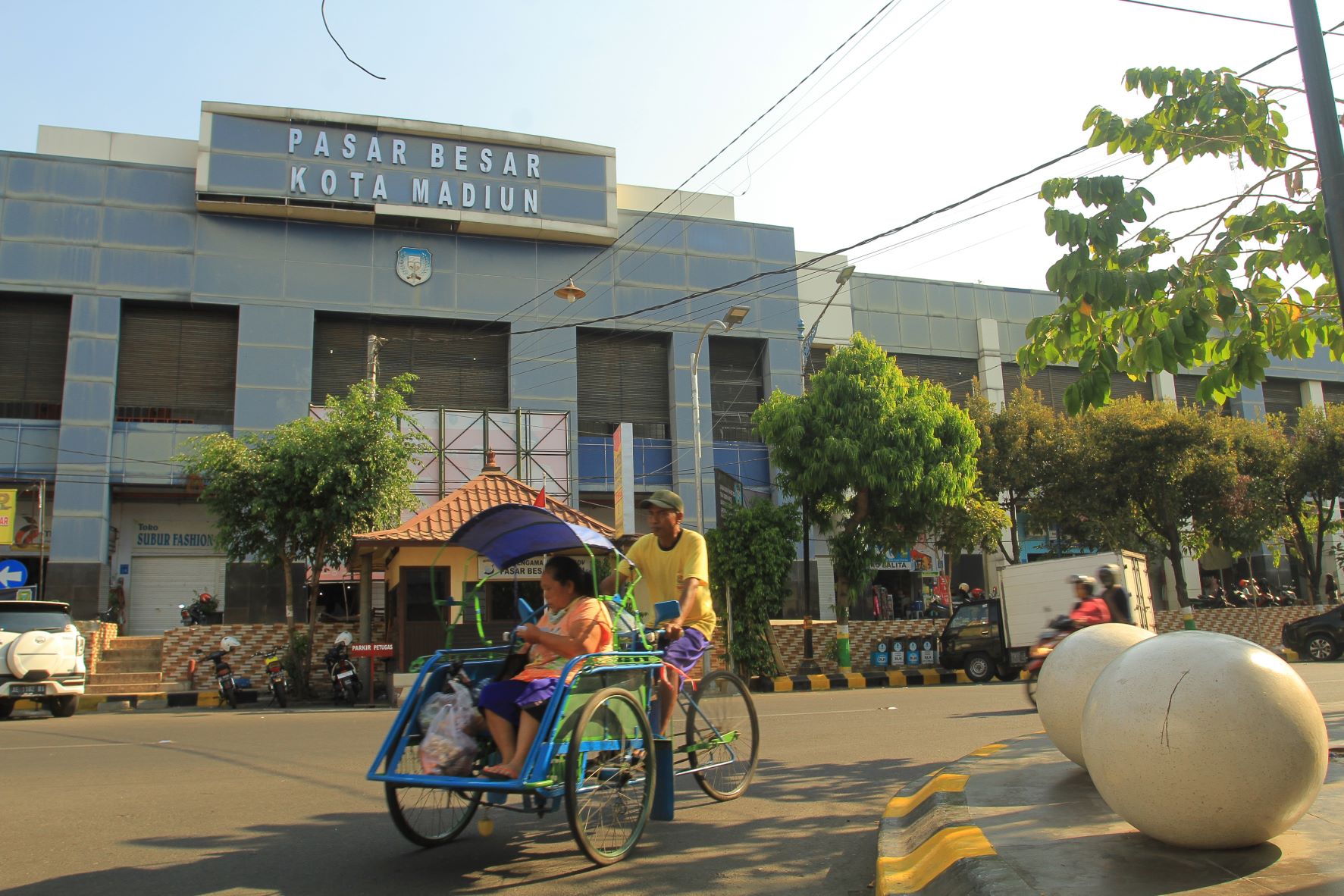 SEPI: Pemkot Madiun berencana menyulap area lantai dua PBM menjadi kawasan food court November mendatang. (BAGAS BIMANTARA/RADAR MADIUN)