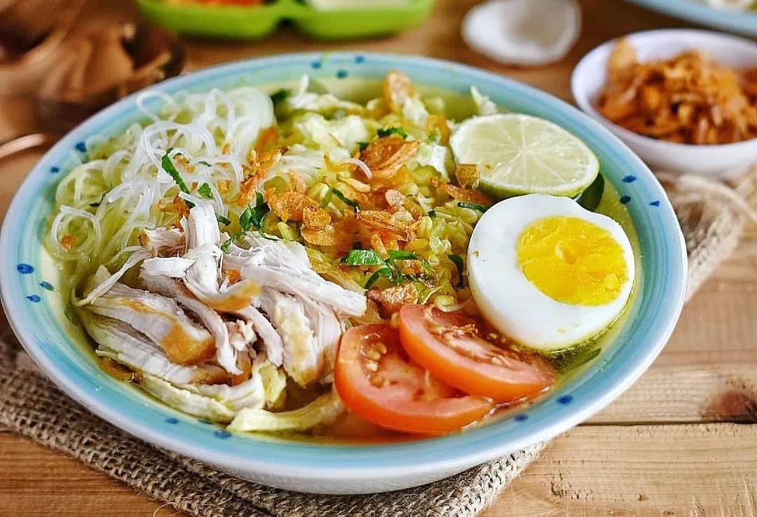 Soto merupakan salah satu makanan yang paling merakyat