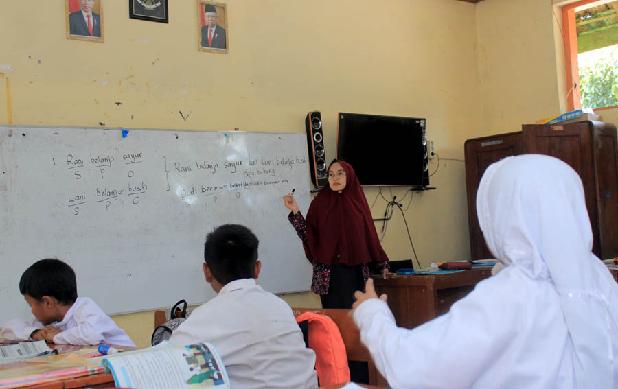 Ilustrasi foto : Pendaftaran seleksi PPPK 2023 diperpanjang hingga Rabu (11/10). Pelamar formasi guru tercatat 1 667 pendaftar, sedangkan kuota yang tersedia 1.602. (AJI PUTRA/JAWA POS RADAR MAGETAN)