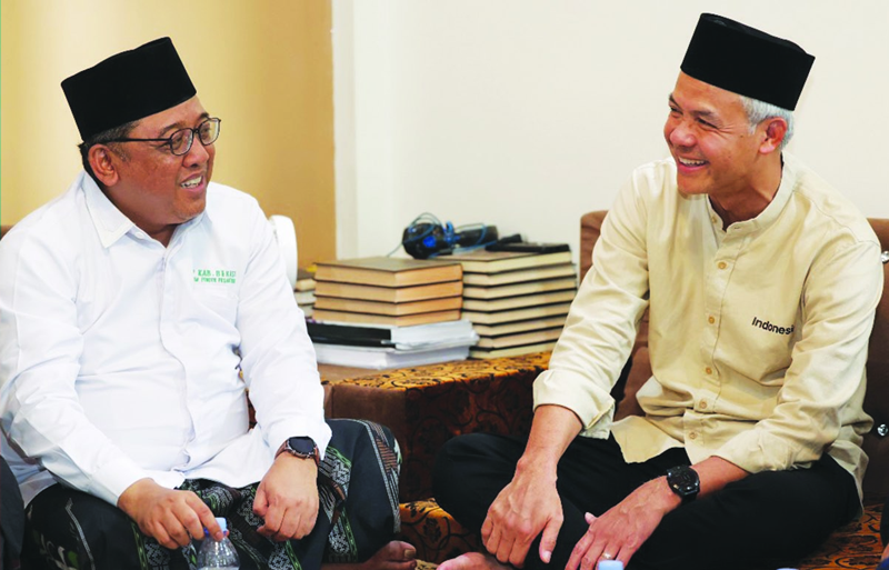 SILATURAHMI: Ganjar Pranowo berkunjung ke pesantren Motivasi Indonesia di Kecamatan Setu, Kabupaten Bekasi, Jawa Barat, pada Jumat (6/10). (ISTIMEWA)