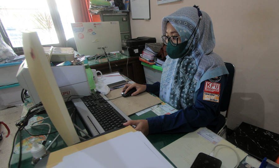 Ilustrasi foto : KPU Ponorogo memperbaharui DPT yang keluar dan masuk wilayah Ponorogo. (DOKUMEN JAWA POS RADAR PONOROGO)