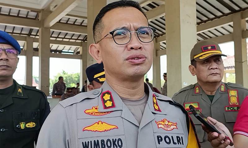 PENDALAMAN: Kapolres Ponorogo AKBP Wimboko memastikan terduga pelaku pembuang bayi di Sungai Keden, Desa Karangan, Badegan, tengah menjalani pemeriksaan .