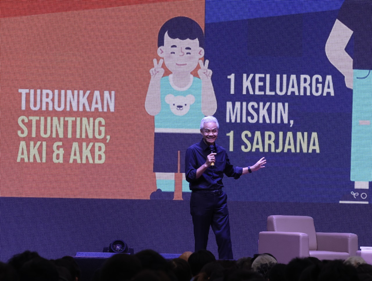 PEDULI RAKYAT KECIL: Ganjar Pranowo memberikan kuliah umum di Universitas Kristen Maranatha Bandung, pada Rabu (11/10).&nbsp;(Istimewa)&nbsp;