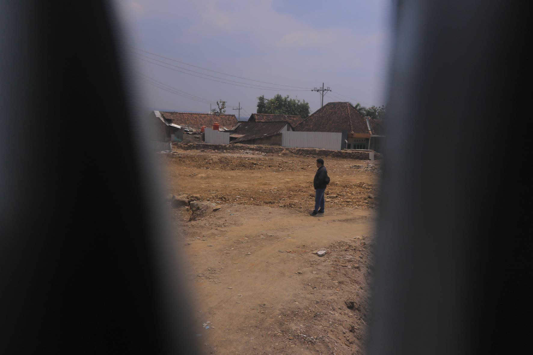BAKAL DIBANGUN: Bekas bongkaran bangunan Pasar Dungus yang terbakar tahun lalu di Desa Banjarsari Kulon, Kecamatan Dagangan, Kabupaten Madiun. (R. BAGUS RAHADI/RADAR CARUBAN)