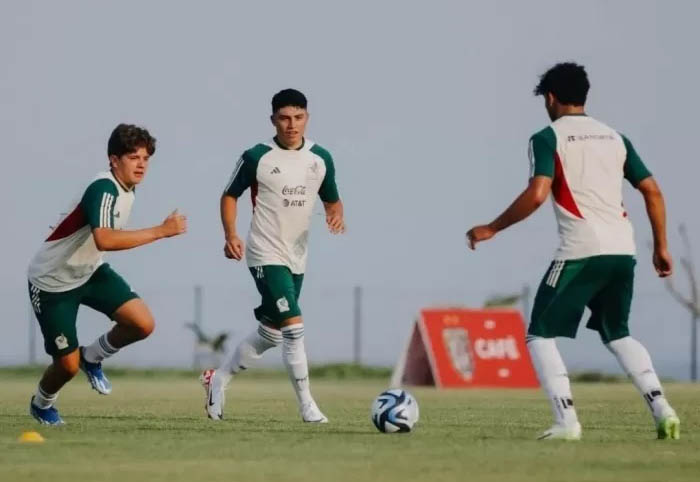 Sesi latihan Timnas Kanada U-17 di Lapangan Bali United pada Rabu (1/11). (Instagram)