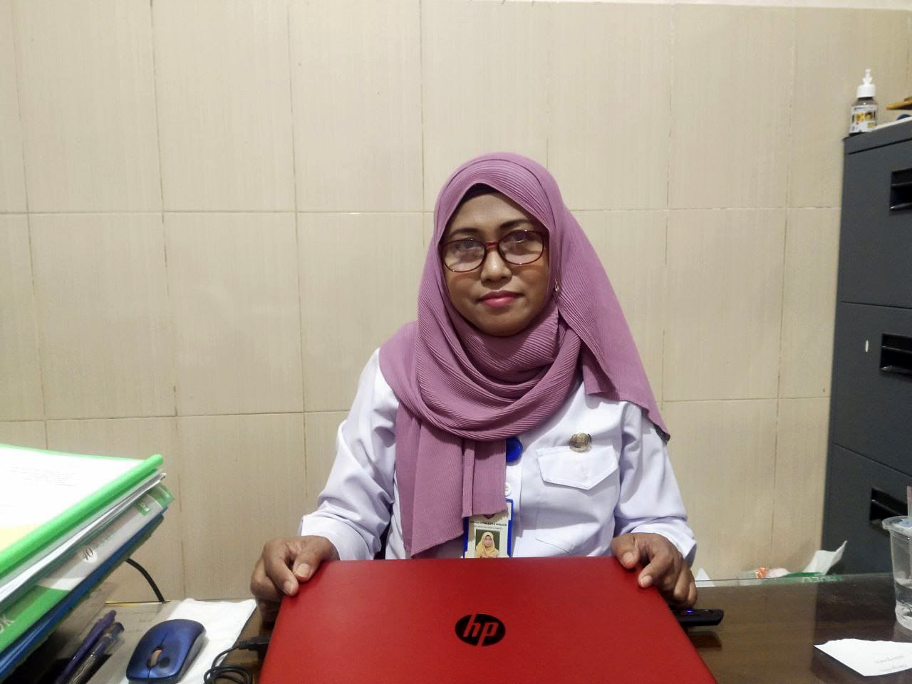 Sekertaris Kelurahan Kanigoro Sri Astutik. (Istimewa)
