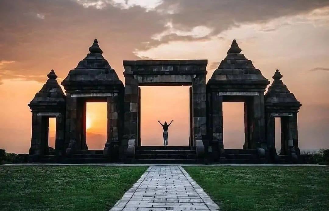 Candi Ratu Boko (Instagram/@kotajogja.official)