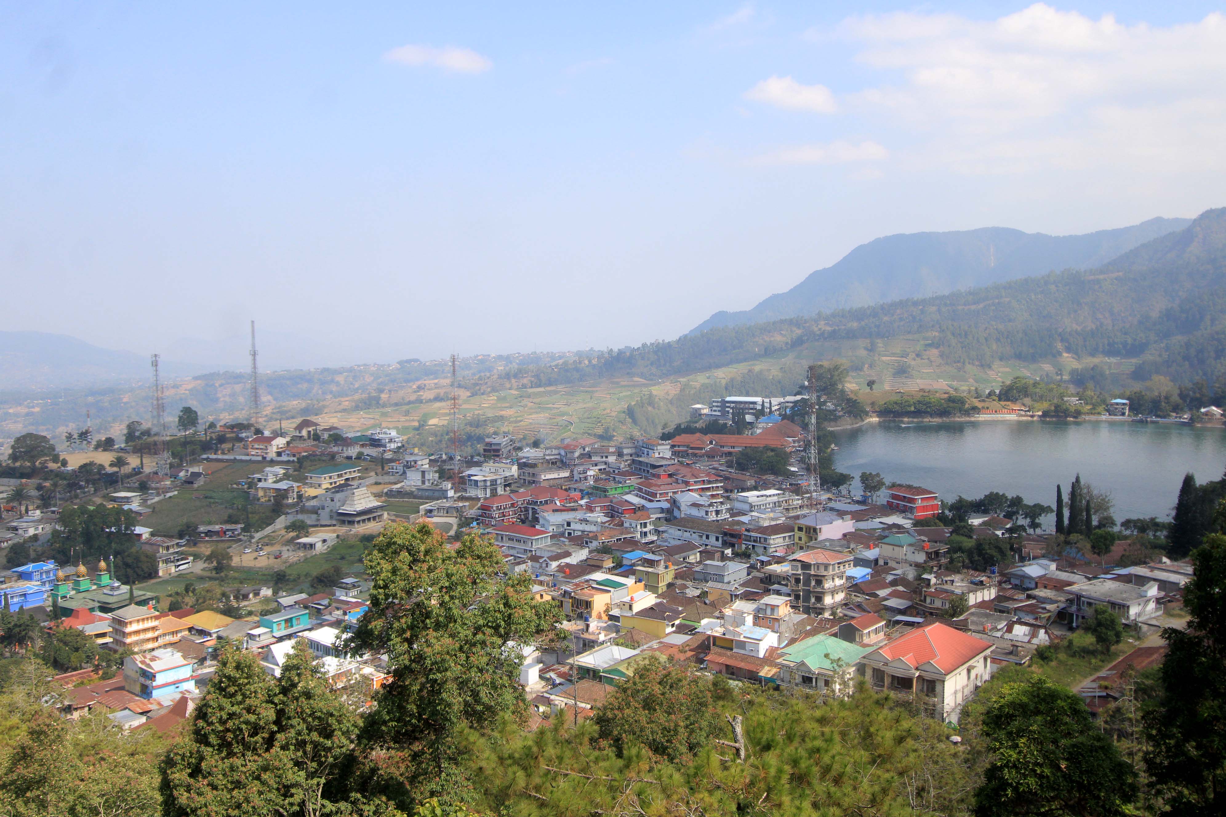 SUASANA SARANGAN: Tim Livoli Divisi Utama 2023 diwajibkan menginap di hotel yang berada di Magetan.&nbsp;(AJI PUTRA/JAWA POS RADAR MAGETAN)