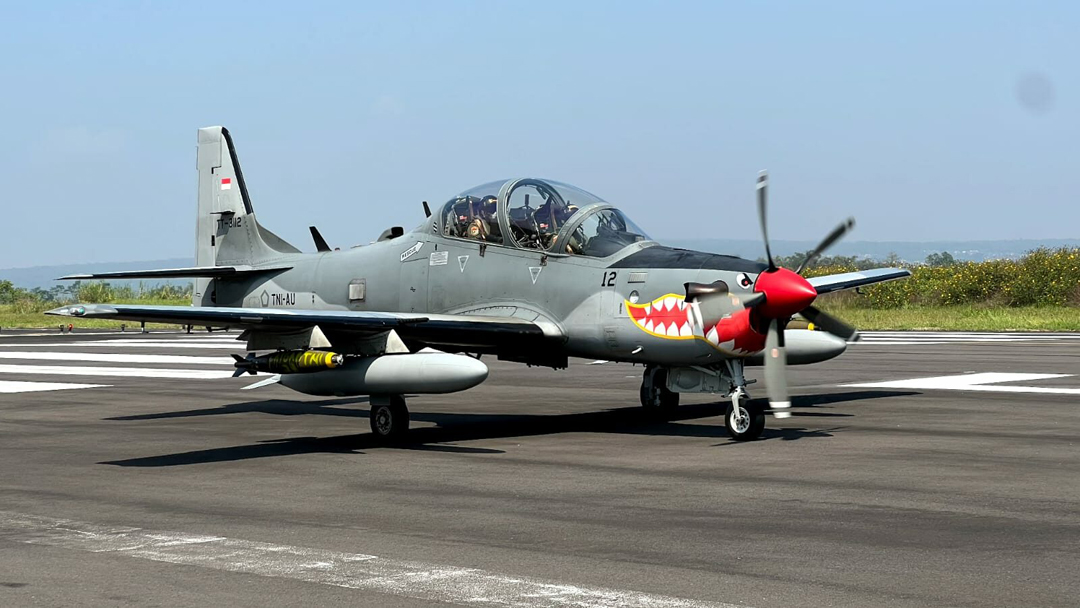 EMB-314 Super Tucano dinilai cocok untuk mendukung misi pengintaian, close air support, dan penumpasan pemberontak. (TNI AU)