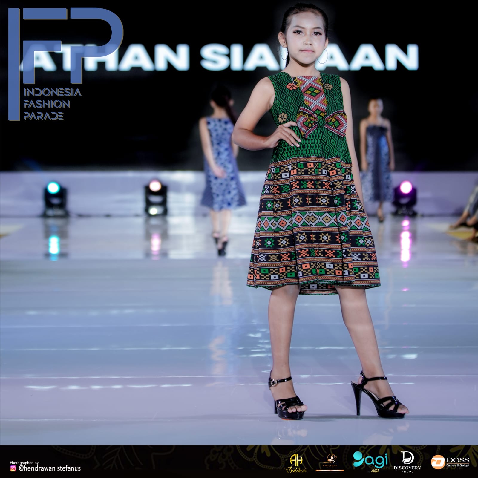 BERGAYA: Charissa Apriliana saat mengikuti ajang fashion show di Jakarta beberapa waktu lalu. (TRI SUSANA UNTUK RADAR MADIUN)