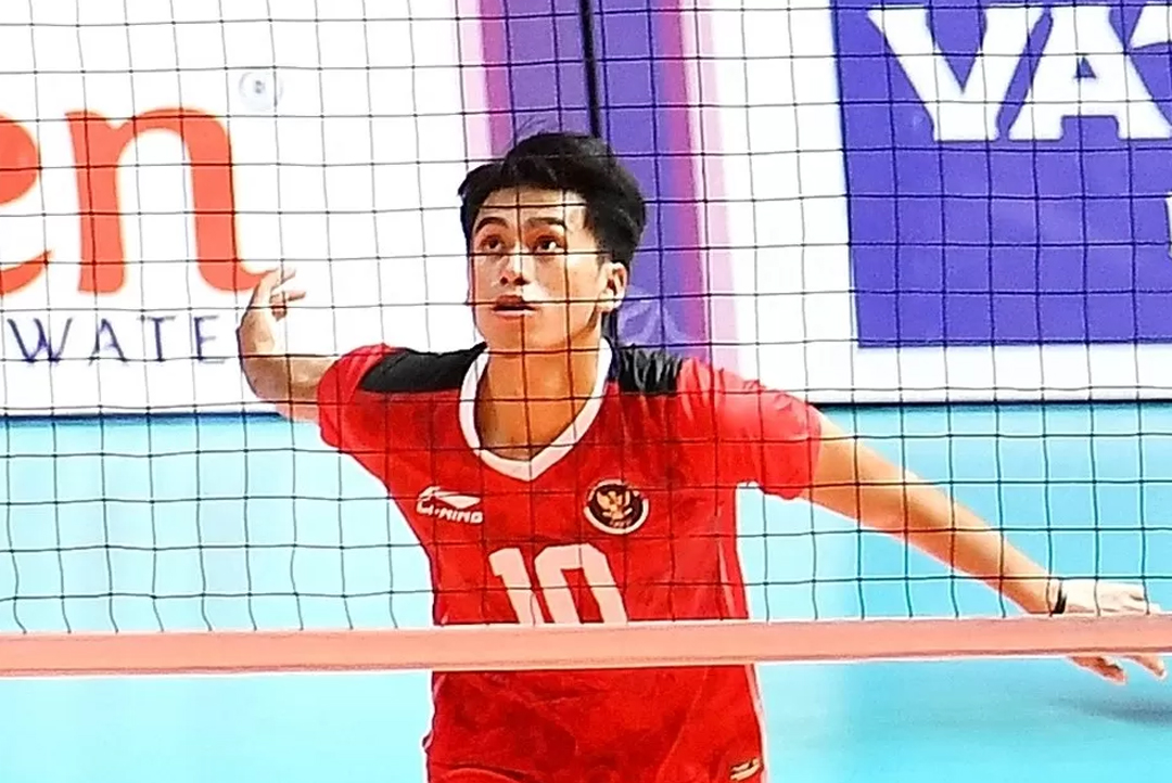 Fahry Septian saat membela timnas voli Indonesia di Sea Games Kamboja beberapa waktu lalu. (Jawa Pos)
