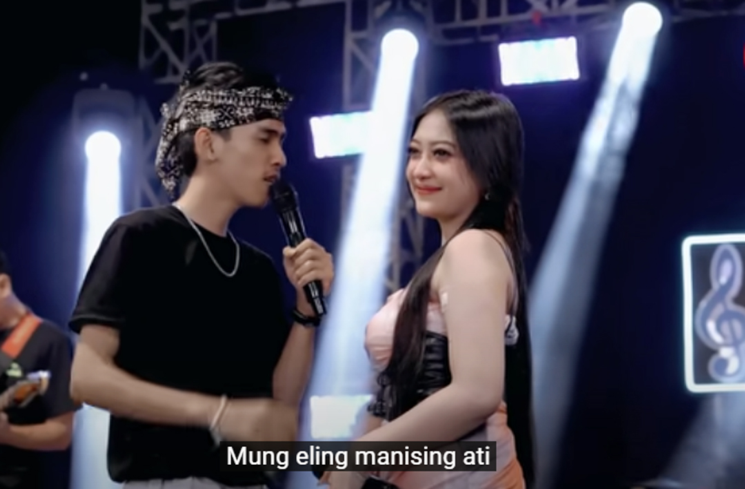 Duet Shinta Arsinta-Arya Galih di lagu Lintang Asmoro mencuri perhatian pecinta musik. (Tangkapan layar YouTube)