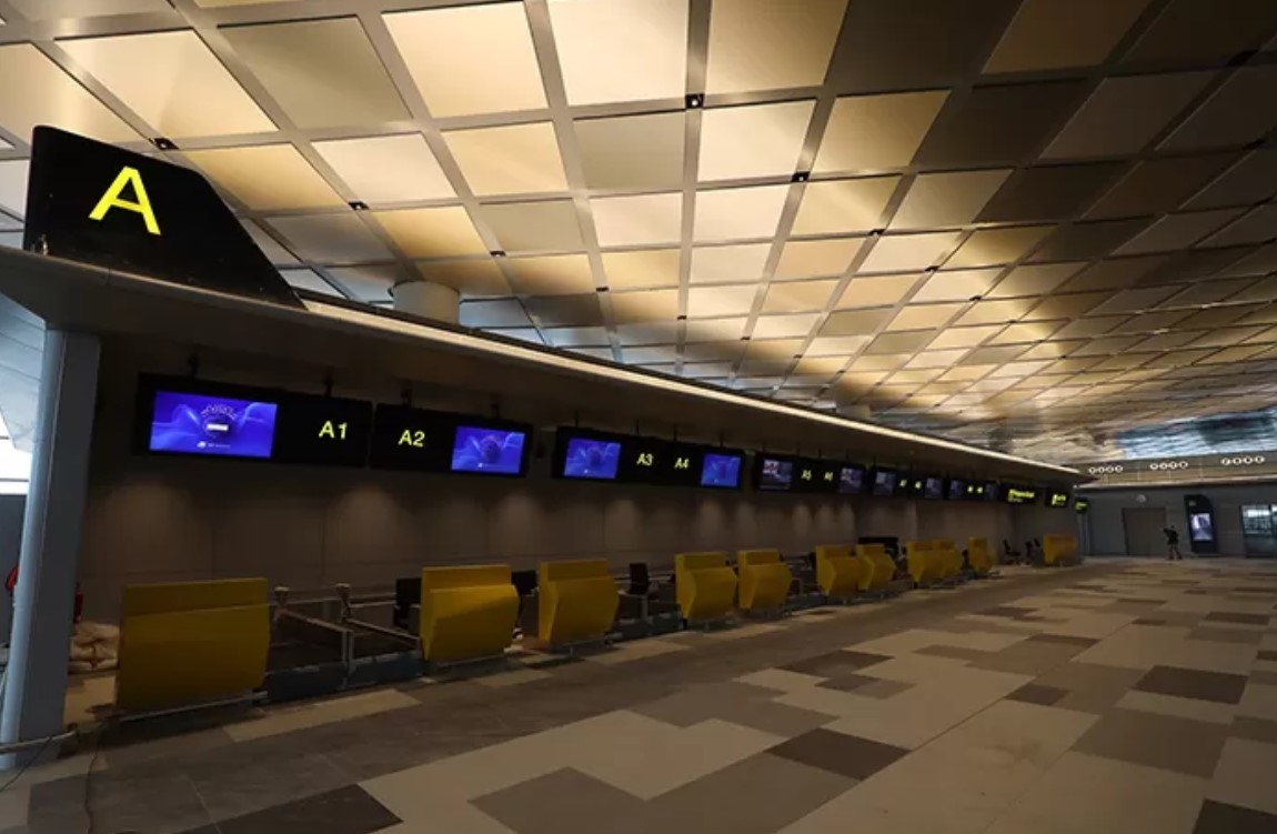 MODERN: Check In Counter Bandara Dhoho. (RADAR KEDIRI)