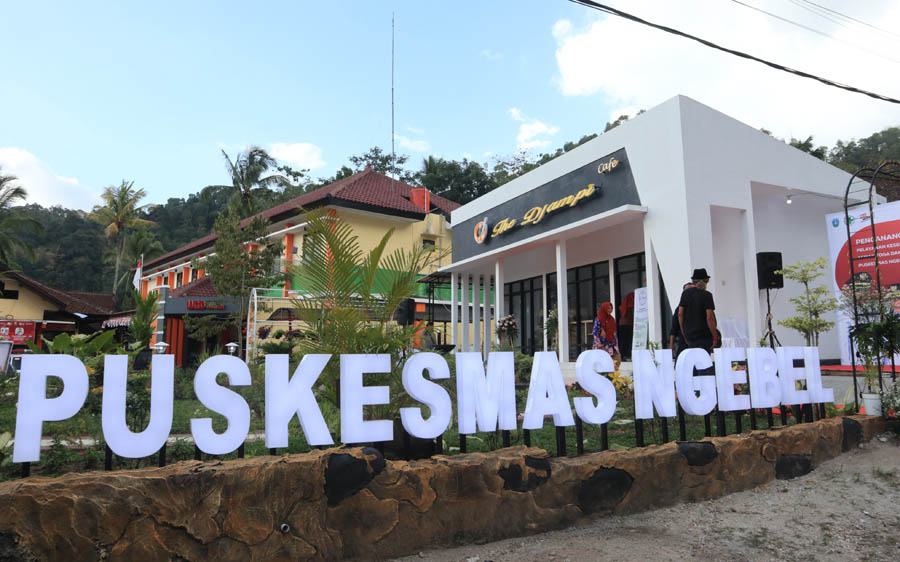 TRANSFORMASI: Puskesmas Ngebel Ponorogo membangun The Djampi Cafe sebagai tempat edukasi obat herbal ke masyarakat.&nbsp;(SUGENG DWI N./JAWA POS RADAR PONOROGO)