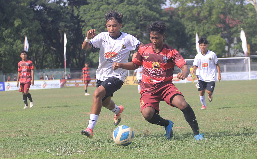 PENENTUAN : Persepon bakal melakoni pertandingan melawan Perspa untuk emastikan lolos fase penyihan grup K Liga 3 Jatim. (AJI PUTRA/ JAWAPOS RADAR MAGETAN)