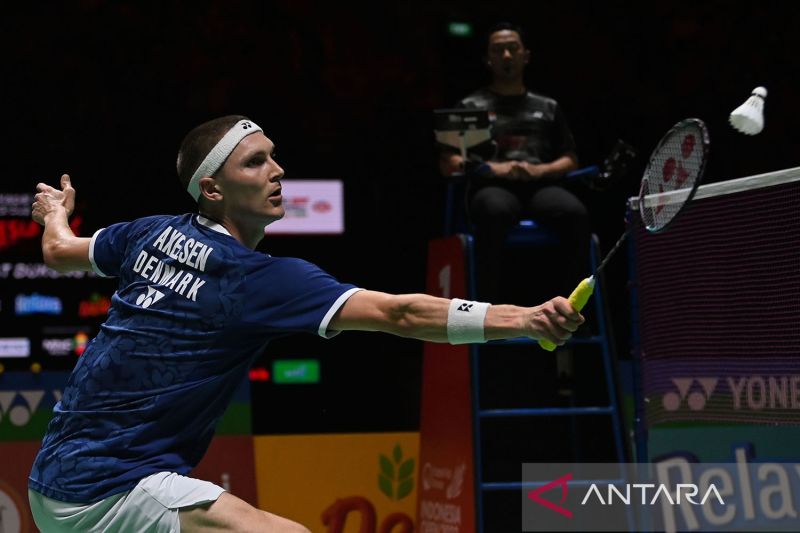 Viktor Axelsen kian kokoh di ranking 1 BWF. (Antara)