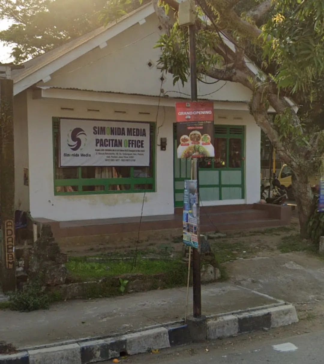 SEMPAT BIKIN KANTOR: Platform diduga scam Simonida sempat memiliki kantor di Pacitan. (NUR CAHYONO/RADAR PACITAN)