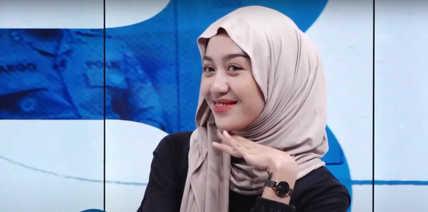 INFLUENCER: Dhea Vabella serius membangun citra dan brand sebagai seorang influencer. (TEGAR RUKMANA/RADAR MADIUN)