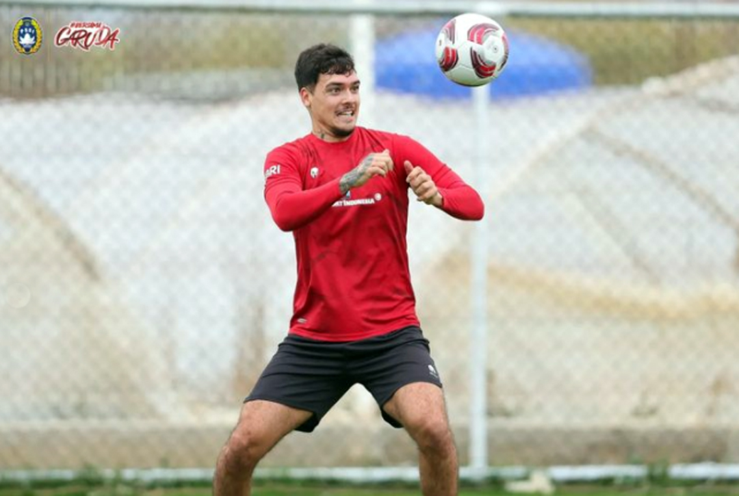 Sejauh ini baru Shayne Pattynama, pemain keturunan yang gabung TC di Turki. (Instagram/@pssi)