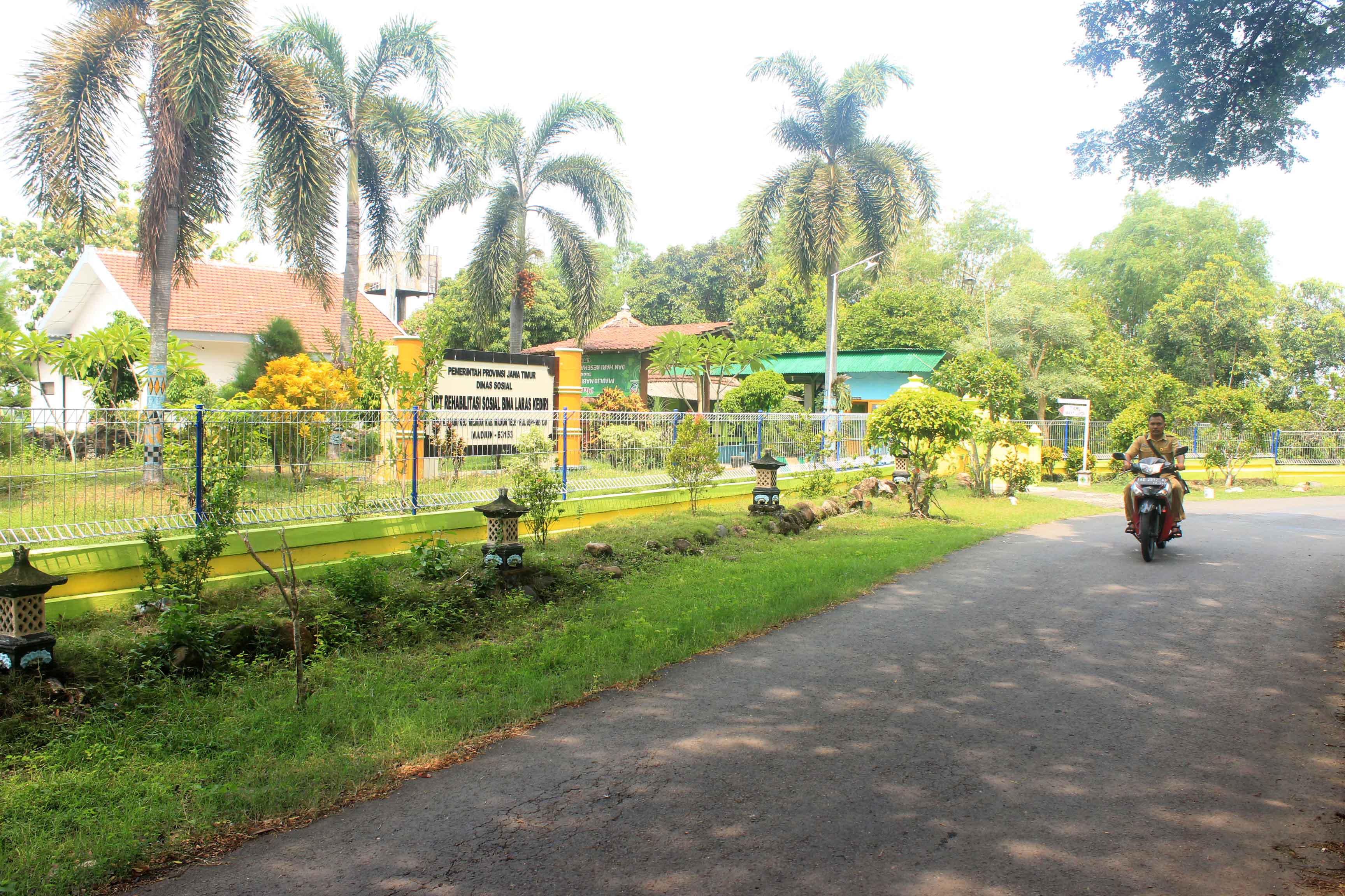 SEPI: Kantor UPT RSBL Kediri Asrama Caruban secara bertahap dikosongkan Januari 2024 ini. (LODITYA FERNANDEZ/RADAR CARUBAN)