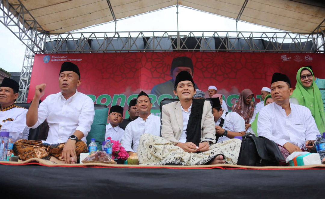 Gus Iqdam saat mengisi pengajian di alun-alun Ponorogo pada Desember tahun lalu.