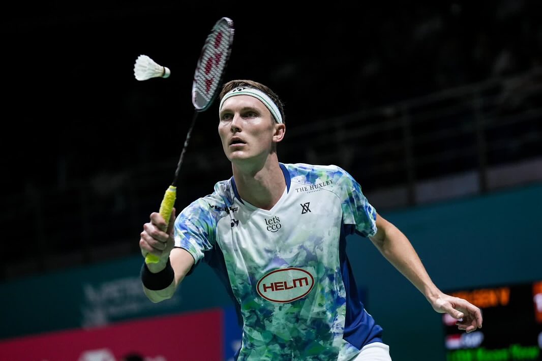 Viktor Axelsen akan menghadapi Shi Yu Qi. (Instagram)