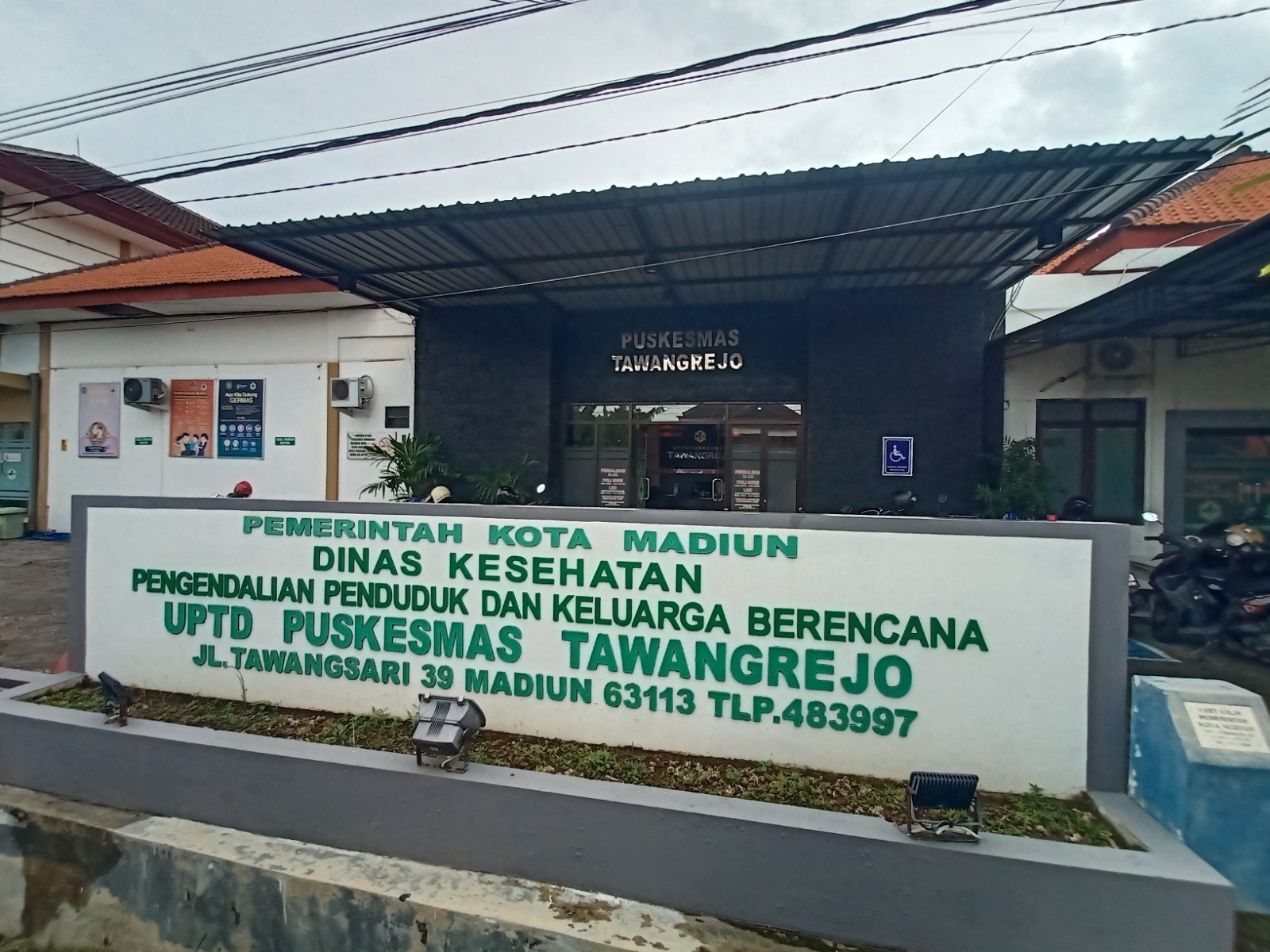 NAIK KELAS: Puskesmas Tawangrejo menjadi salah satu dari enam fasilitas kesehatan lainnya yang mendapatkan akreditasi paripurna.