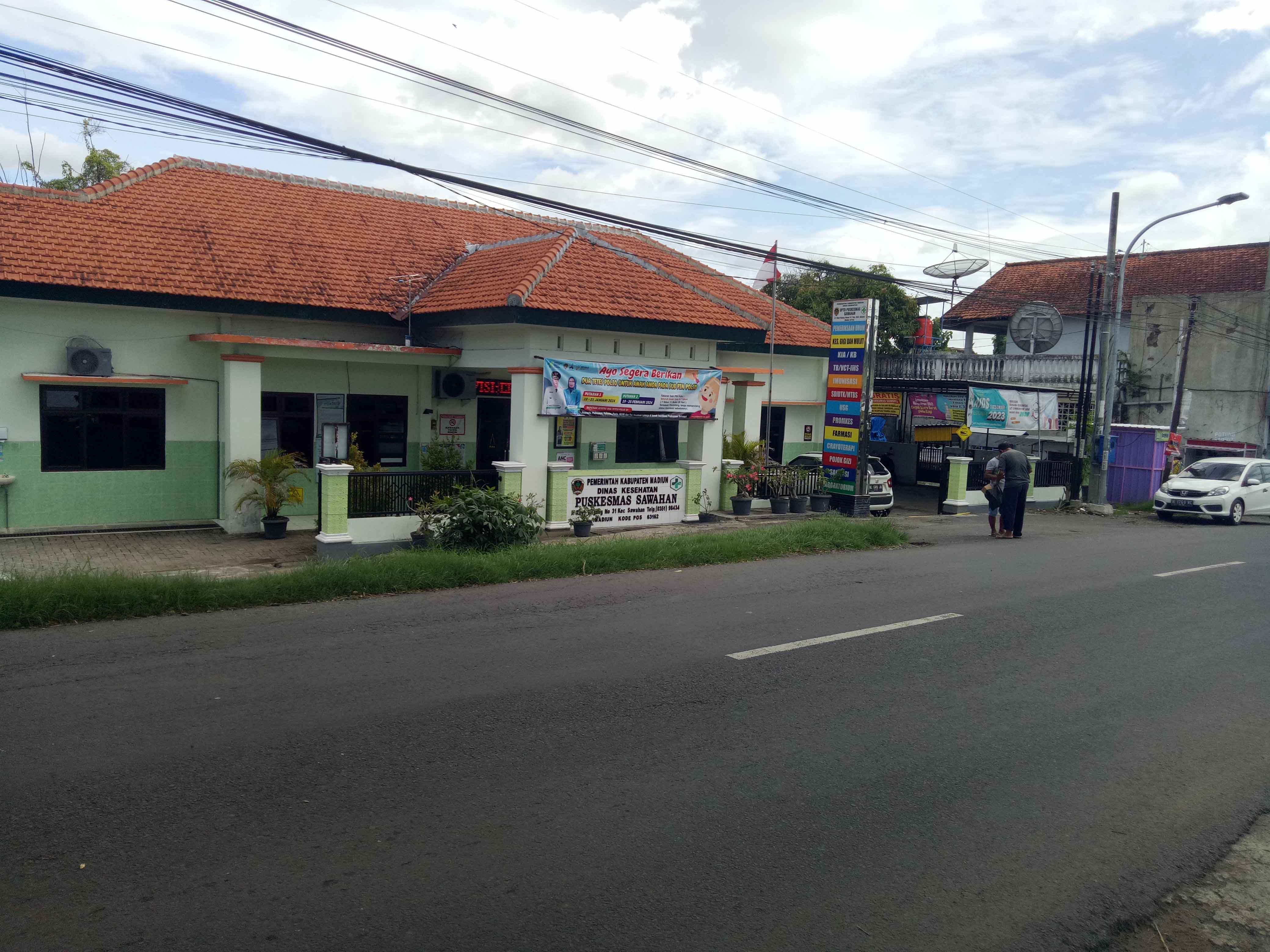 TUNGGU WAKTU: Puskesmas Sawahan bakal direlokasi karena lokasi saat ini di Desa Kajang dianggap kurang strategis.&nbsp;(LODITYA FERNANDEZ/RADAR MADIUN)&nbsp;