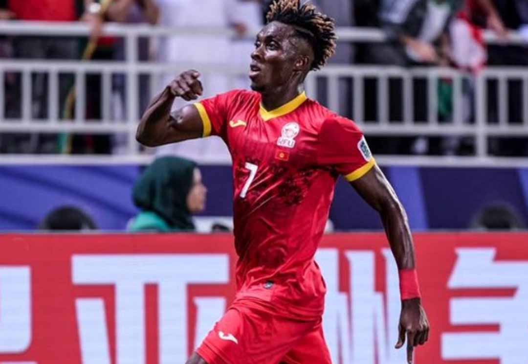 Joel Kojo usai mencetak gol ke gawang Oman. (Instagram/@kojo_joel_10)