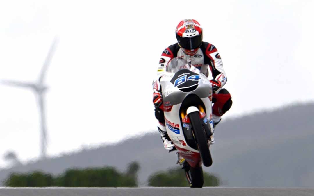 Mario Aji membalap di Moto2 di bawah bendera Idemitsu Honda Team Asia. (IG Honda Team Asia)