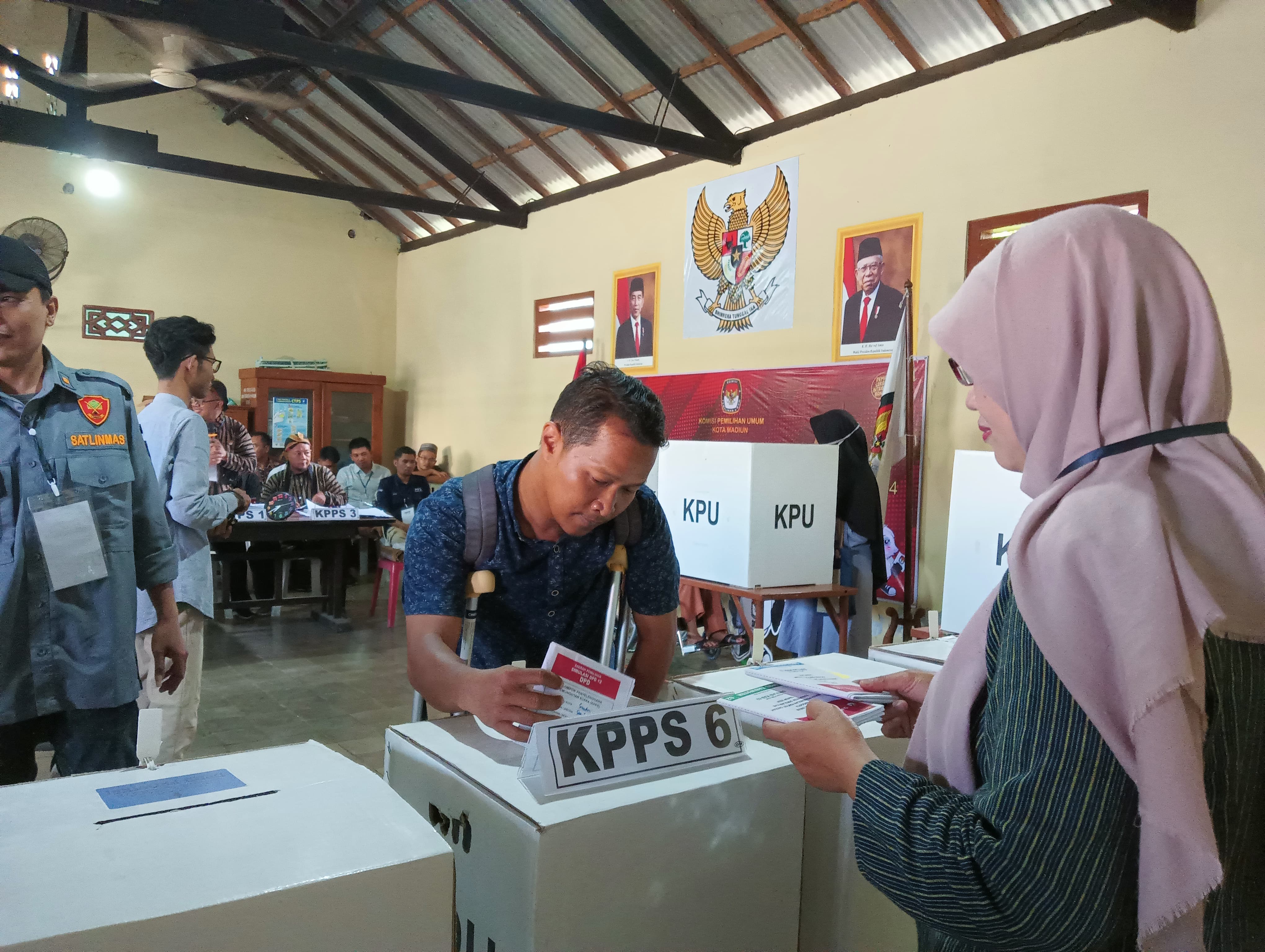 UJI COBA: Simulasi coblosan yang digelar oleh KPU Kota Madiun pada akhir Januari lalu. (ERLITA HERMININGSIH/RADAR MADIUN)