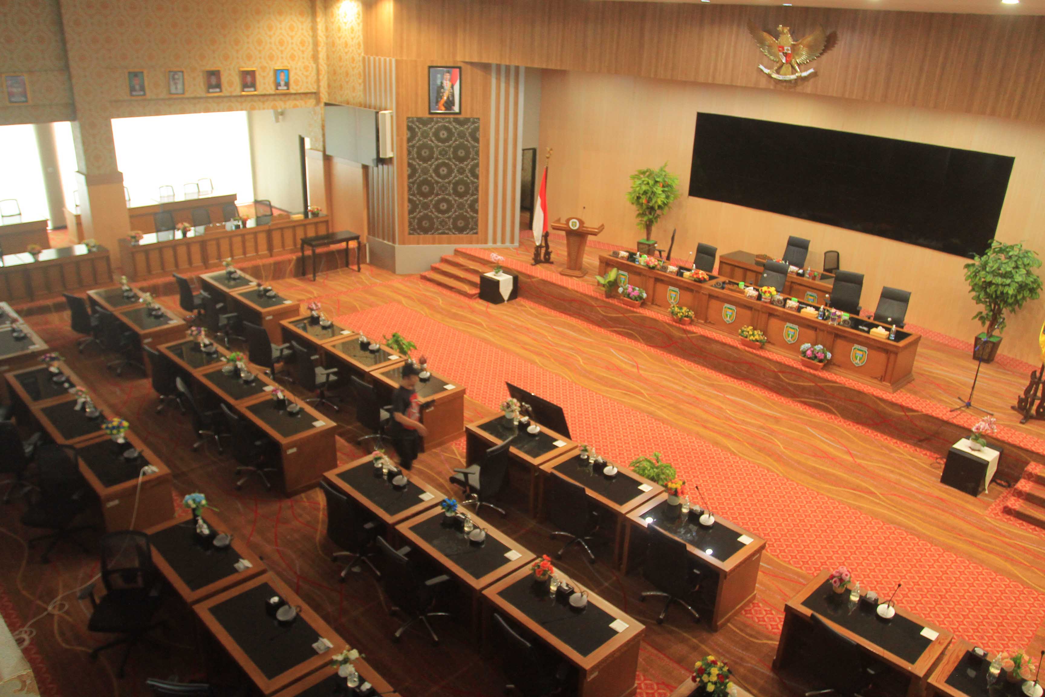 ILUSTRASI: 30 kursi DPRD Kota Madiun diperebutkan oleh 338 calon anggota legislatif yang ikut berkontestasi dalam pemilihan umum 2024. (BAGAS BIMANTARA/RADAR MADIUN)