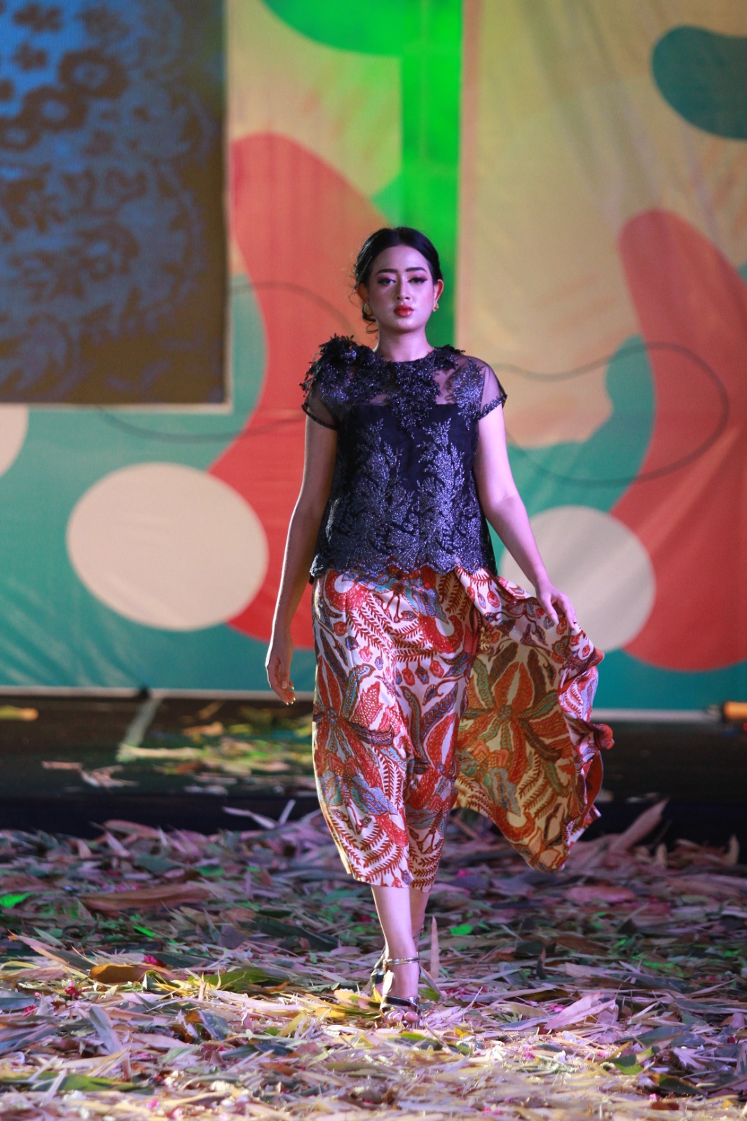 KREATIF: Pemkot Madiun bakal menggelar Gebyar Kebaya saat peringatan Hari Kartini mendatang. (BAGAS BIMANTARA/RADAR MADIUN)