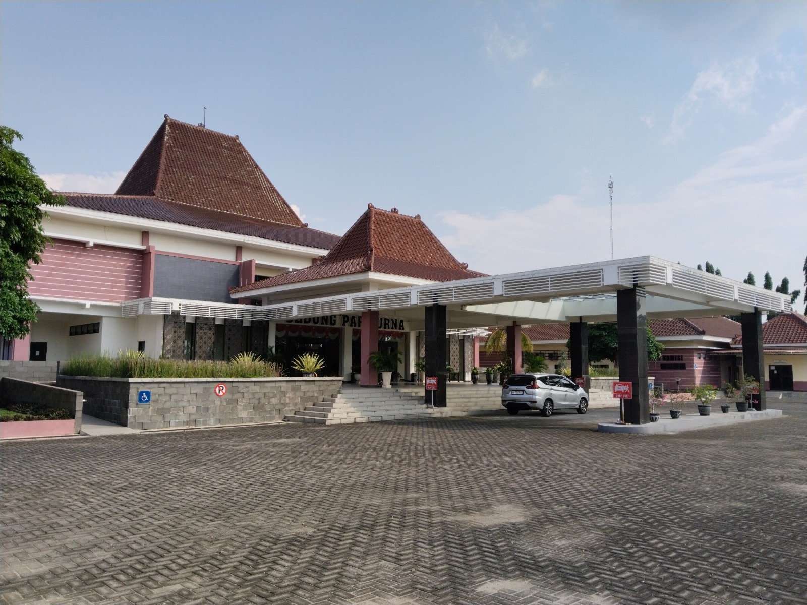 Ilustrasi gedung DPRD Kota Madiun