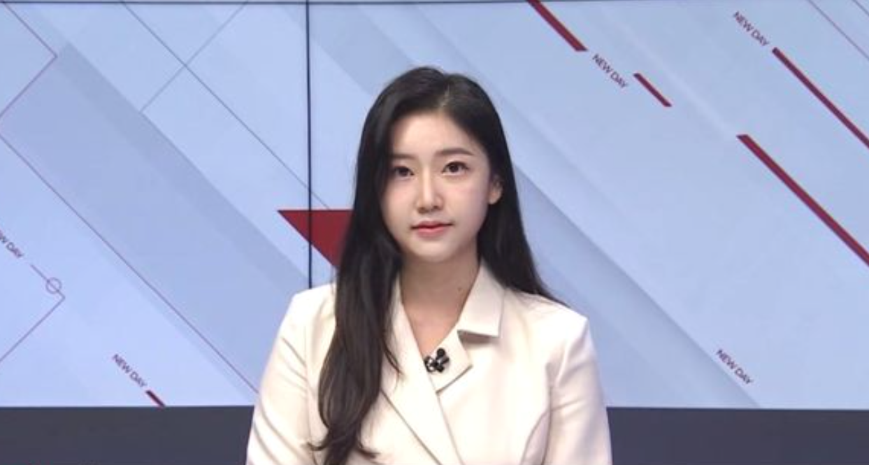 CANTIK: Lee Ye-eun atau Grace Yeeun, news anchor Arirang yang baru-baru ini viral usai membawakan berita Prabowo Gibran. (INSTAGRAM @YEEUNGRACE_SHIN)