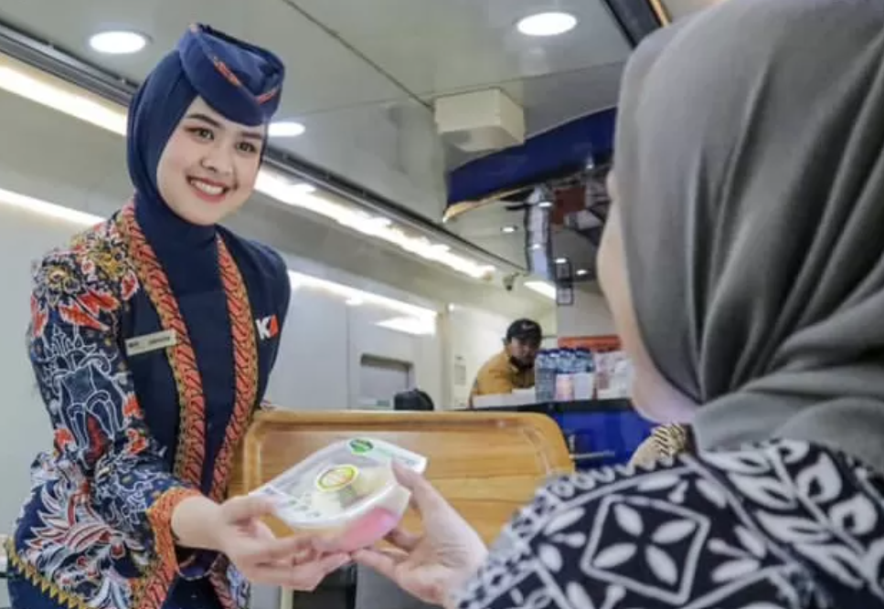 Ilustrasi pramugari kereta api (KABARBUMN)