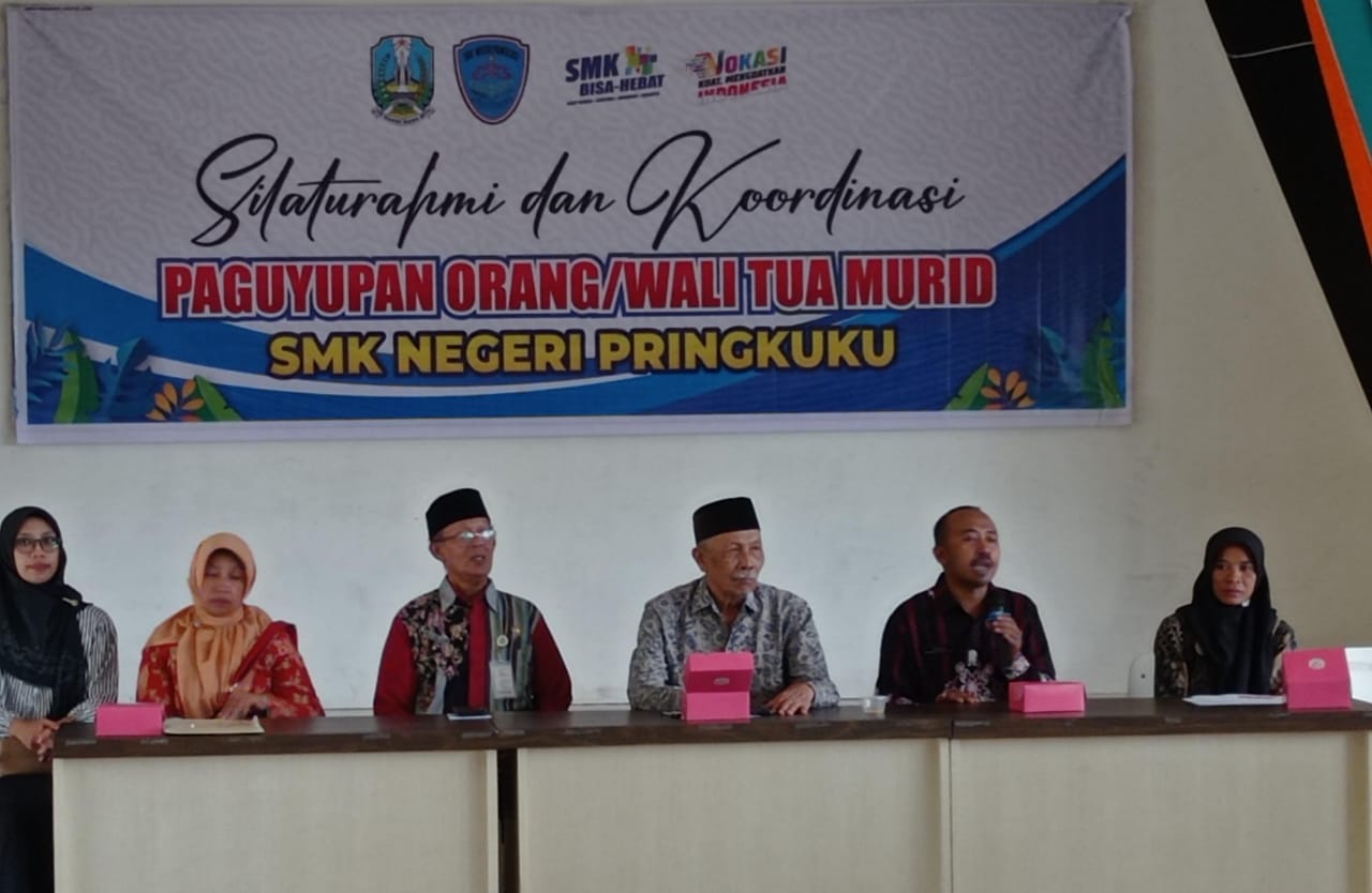 RELASI POSITIF: Hubungan antara wali murid dan guru terjalin positif di SMKN Pringkuku.&nbsp;(SUCI OKTAVIA/RADAR PACITAN)
