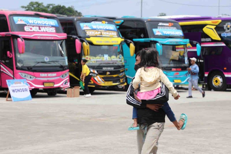 Ilustrasi mudik mengggunakan bus (Antara)