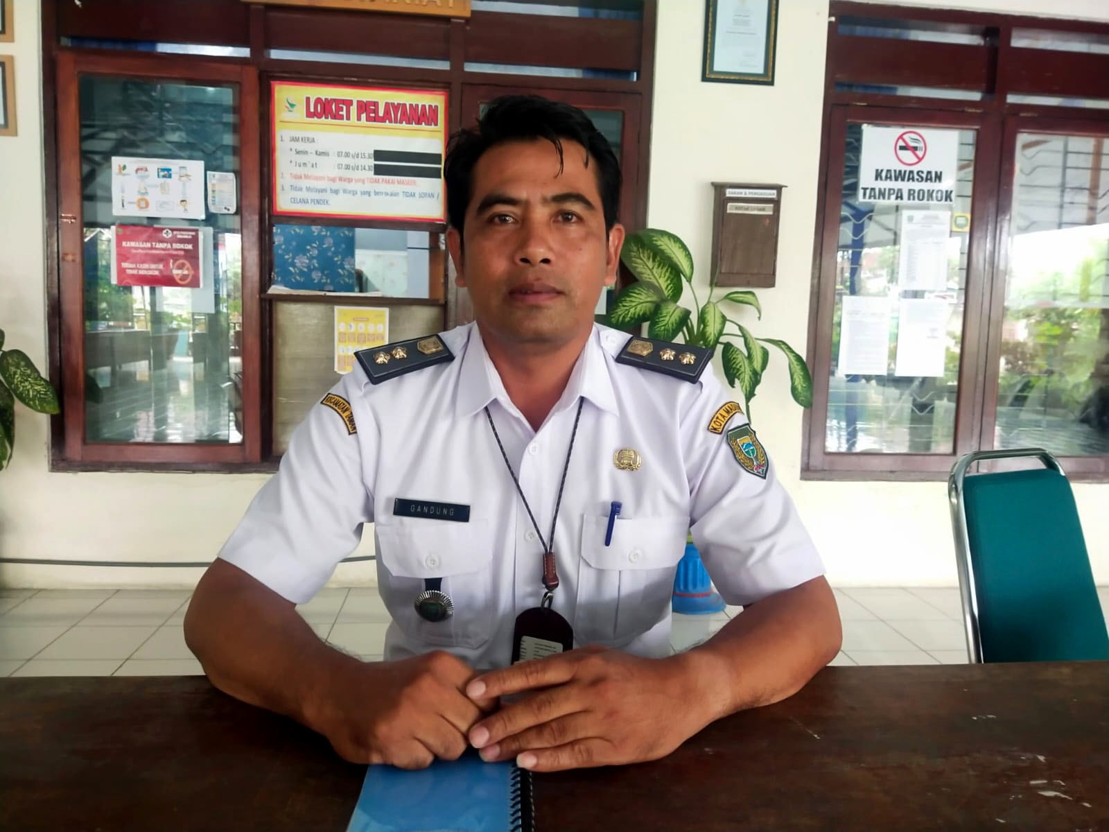 Lurah Manisrejo Gandung Trianto