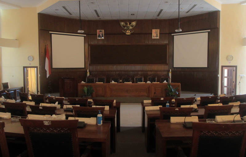 ILUSTRASI FOTO : Ruang sidang DPRD Magetan.  Pengesahan APBD-P 2024 terancam molor.